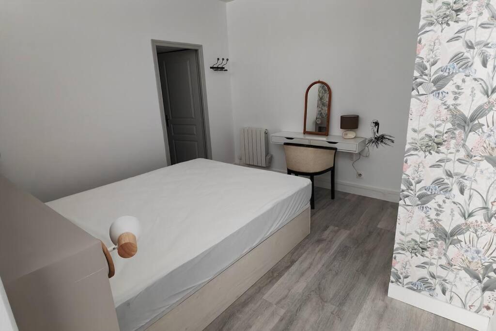 Appartement Cosy 2 Pieces Hyper Centre روشفور المظهر الخارجي الصورة