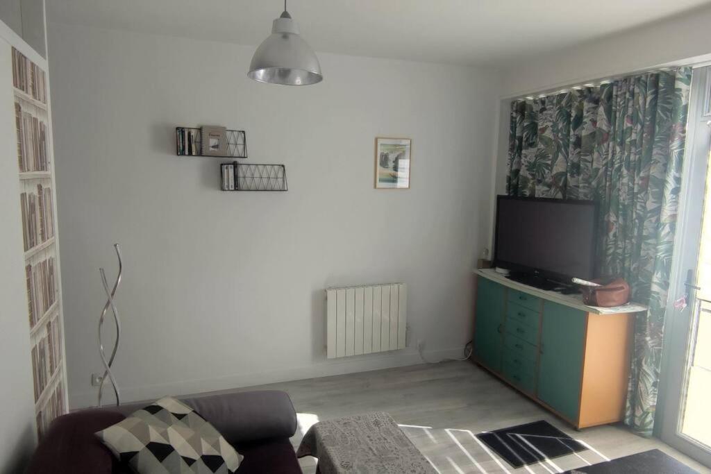 Appartement Cosy 2 Pieces Hyper Centre روشفور المظهر الخارجي الصورة